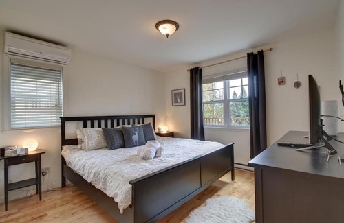 Mont-Tremblant Casa | Instant Suites Luxury 3 BR Cabin with Breathtaking Views