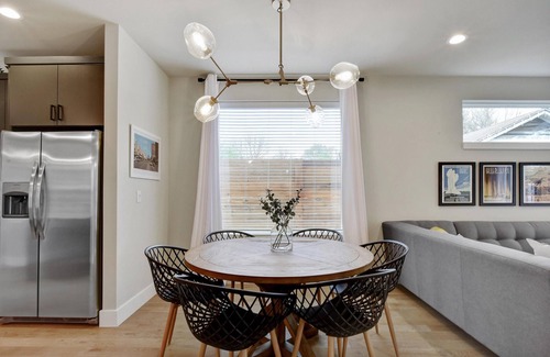 East MLK Casa | InstaWorthy Group Travel Retreat | 3.5 Miles to DT