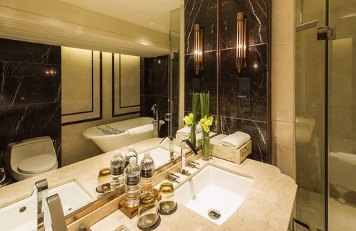 Huaihai Road Commercial Area Hotel | InterContinental Shanghai Ruijin by IHG