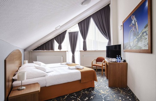 Swieradow-Zdroj Hotel | Interferie Aquapark Sport Hotel Malachit