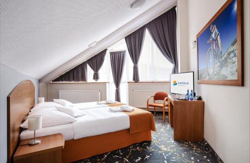 Swieradow-Zdroj Hotel | Interferie Aquapark Sport Hotel Malachit