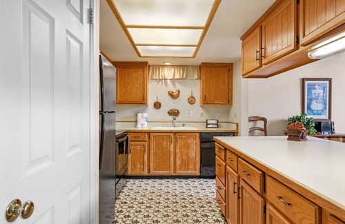 June Lake Condominio | Interlaken 38, rustic condo with views for days