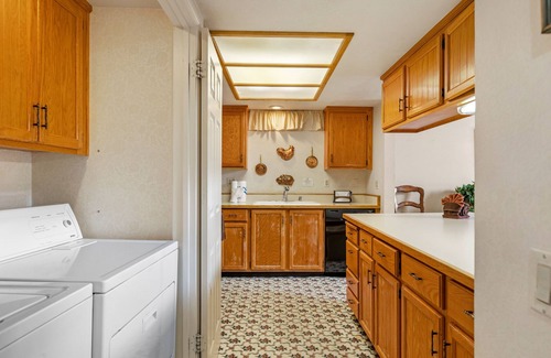 June Lake Condominio | Interlaken 38, rustic condo with views for days