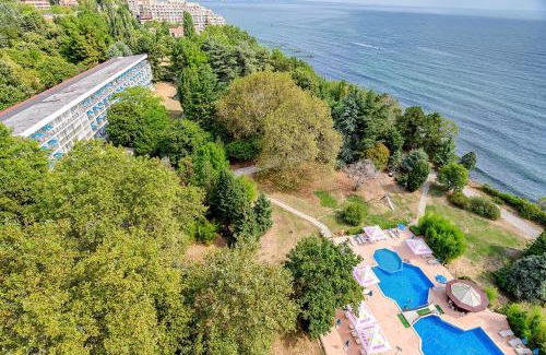 Primorski Hotel | International House of Journalists Resort