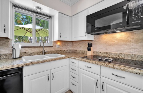 Coral Heights Casa | Intimate 4 BR W/Heated Pool + Amazing Outdoor Area