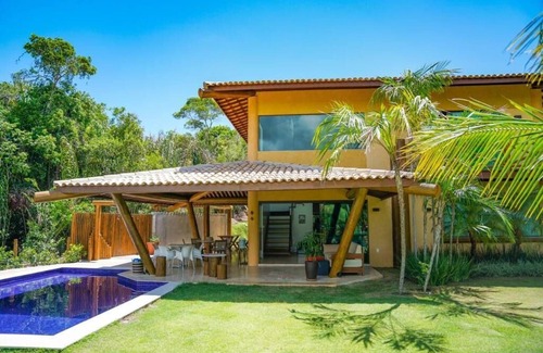 Itacimirim Villa | Intimate 4 suite villa in a garden setting