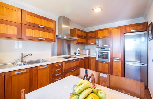 Tias Villa | Villa espaciosa con piscina privada, ideal para familias y grupos de adultos