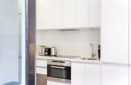 Glebe Apartamento | Intimate Studio Apartment with Balcony in Glebe