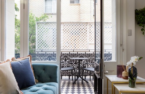 Glebe Apartamento | Intimate Studio Apartment with Balcony in Glebe