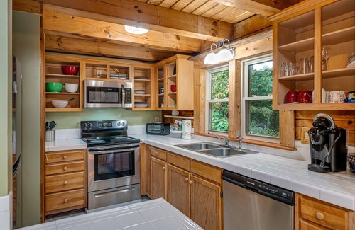 Vein Mountain Cabina | Into the woods 45 Min to Asheville w/ Hot Tub