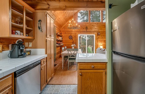 Vein Mountain Cabina | Into the woods 45 Min to Asheville w/ Hot Tub