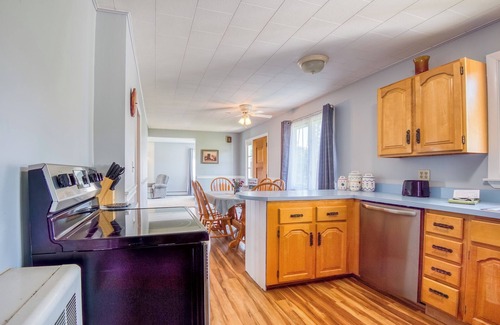 Rangeley Casa | InTown Lake House - downtown Rangeley home on the Lake