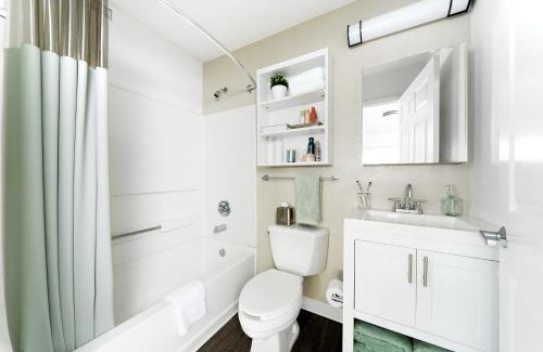 Elk Grove Village Hotel | InTown Suites Extended Stay Chicago IL - Elk Grove O'Hare