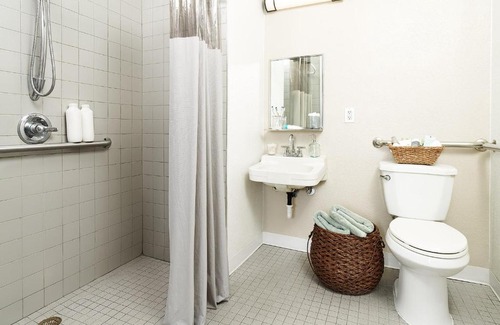 Morrow Hotel | InTown Suites Extended Stay Select Atlanta GA - Morrow
