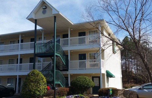 Suwanee Hotel | InTown Suites Extended Stay Atlanta - GA Suwanee