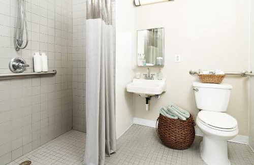 Highpoint Hotel | InTown Suites Extended Stay Clearwater FL
