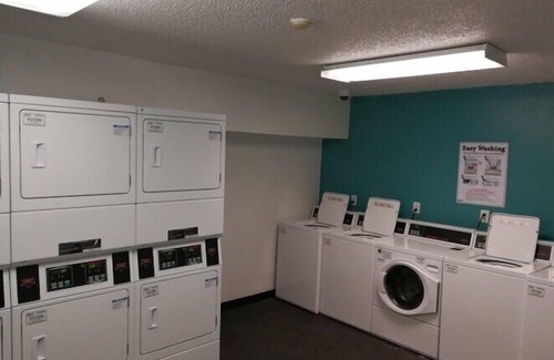 Buechel Apartamento | InTown Suites Extended Stay Louisville KY - Preston Hwy