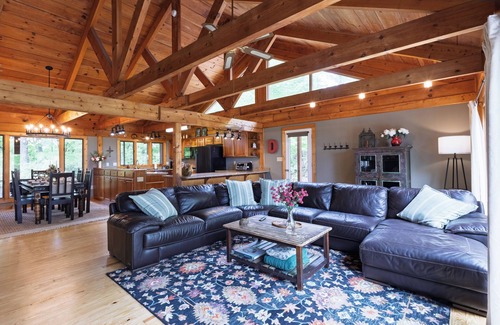 Lake Toxaway Casa | InTOXication - 3 BEDROOM MOUNTAIN HOME WITH A VIEW