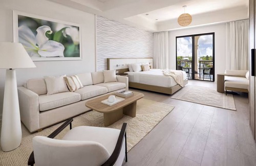 St. Pete Beach Hotel | Intracoastal King with Balcony at The Hotel Zamora, Pool, Free Parking
