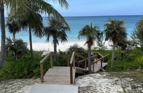 Winding Bay Casa | Introducing a private paradise in the tropical wonderland Double Bay Bahamas.