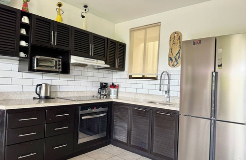Liberia Condominio | This condominium is a 2 bedroom(s), 1.5 bathrooms, located in Playas Del Coco, Provincia de Guanacaste.