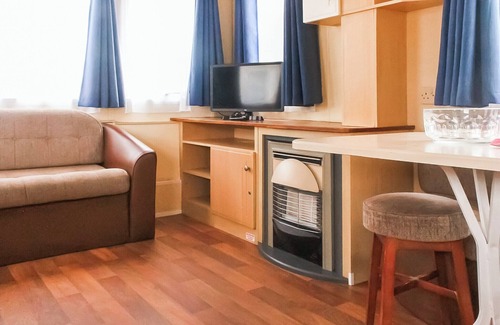 Caister-on-Sea Casa | Introducing the Willerby Herald, a 2-bedroom caravan designed with your comfort.