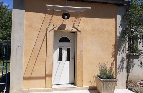 Berrias-et-Casteljau Casa | INVALID AD.
