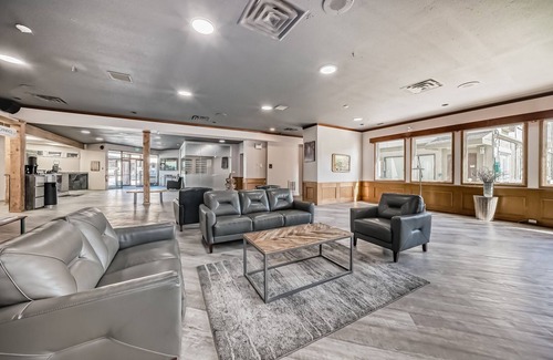 East Kootenay Hotel | Invermere Inn
