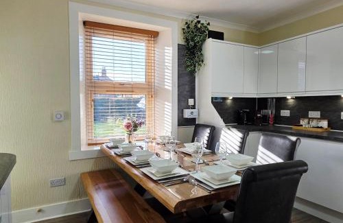 Inverness City Centre Villa | Inverness City 4 Bedroom house free parking