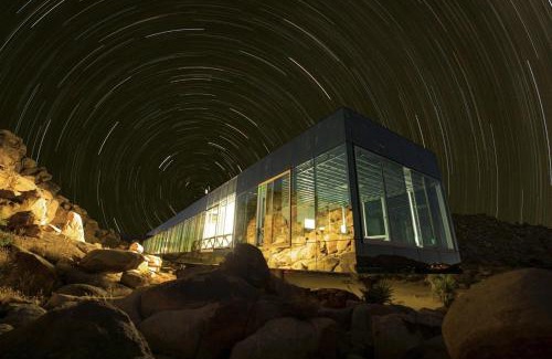 Monument Manor Casa | Invisible House Joshua Tree Modern Masterpiece
