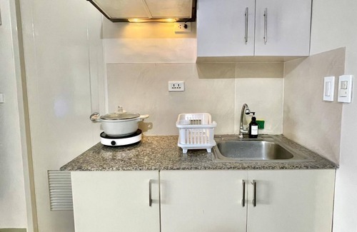 Valenzuela Apartamento | Inviting 2-bed Apartment in Mandaluyong