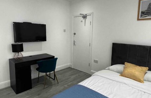 Clayhall Apartamento | Inviting 2-Bed Apartment in Ilford