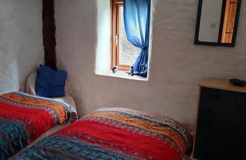 Newcastle Emlyn Casa | Inviting 2-Bed Cottage in Newcastle Emlyn