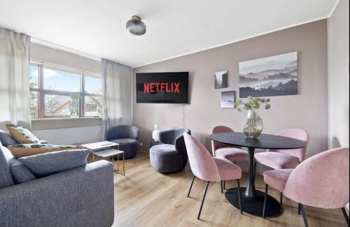 Breidholt Apartamento | Inviting 2BR Haven in the Heart of the Suburbs