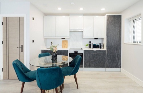 Dorking Apartamento | Inviting 2BR House in Dorking