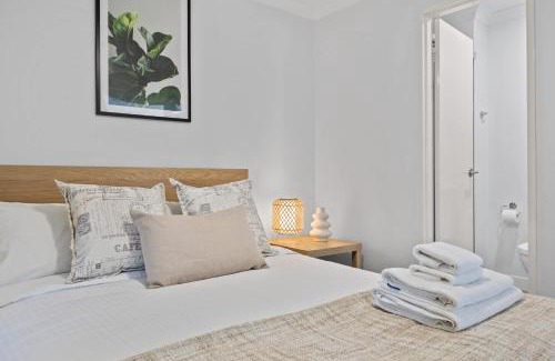 Rockingham Apartamento | Inviting 2BR Stay by the Sand at Rockingham
