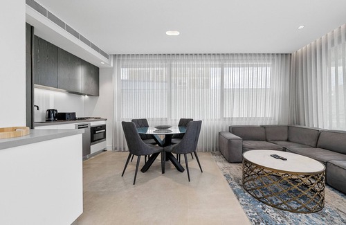 Coogee Apartamento | Inviting 2BR Unit w/Parking near Coogee Beach