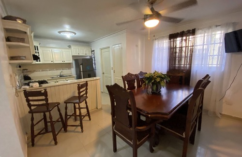 Guaricano Casa | Inviting 3-bedroom Stay in Santo Domingo!