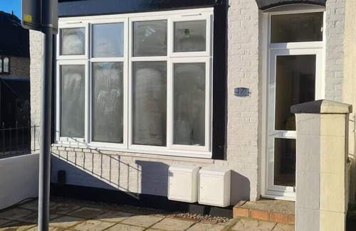 Southend-on-Sea Apartamento | Inviting 3-Bed Apartment in Southend-on-Sea