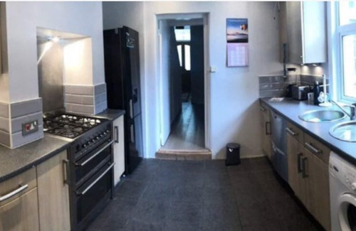 Penge and Cator Casa | A beautiful & cosy semi detached Beckenham House