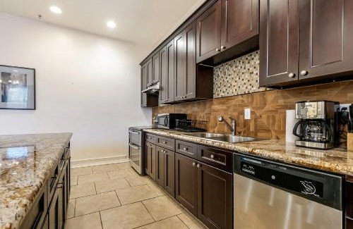 Faubourg Lafayette Apartamento | Inviting 3BR Condo steps from St Charles Ave