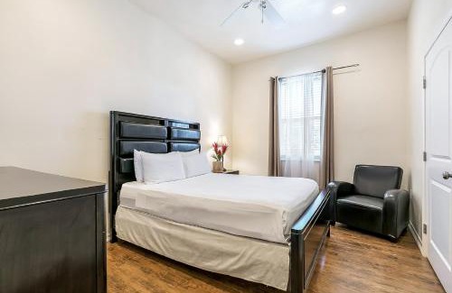 Faubourg Lafayette Apartamento | Inviting 3BR Condo steps from St Charles Ave