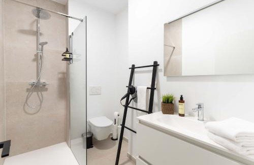 South Antwerp Apartamento | Inviting and bright 7-Person Apartment in Antwerp