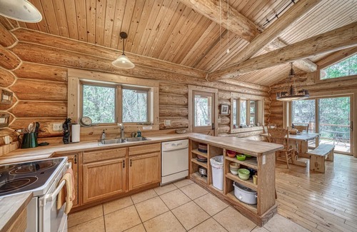 Nathrop Cabina | Inviting and Relaxing-Cliffs and Streams!