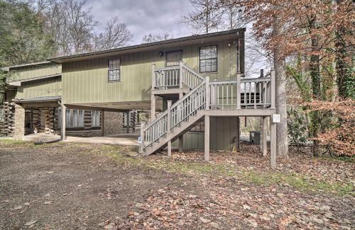 Carson Springs Apartamento | Inviting Apartment with Deck in Smoky Mountains