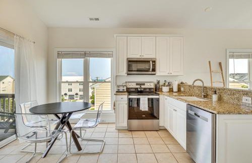 Atlantic Beach Casa | Inviting Atlantic Beach Townhome about half Mi to Ocean