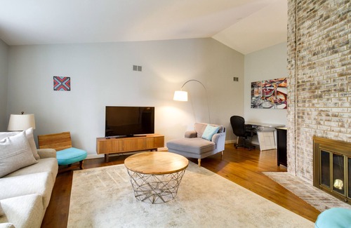 Batesville Casa | Inviting Charlottesville Retreat w/ Pool & Hot Tub