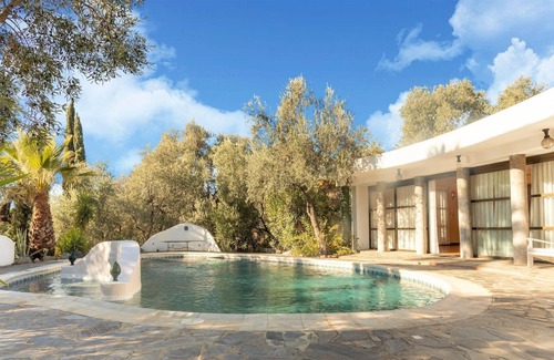 Orgiva Cabaña | Cortijo andaluz con piscina privada y todas las comodidades
