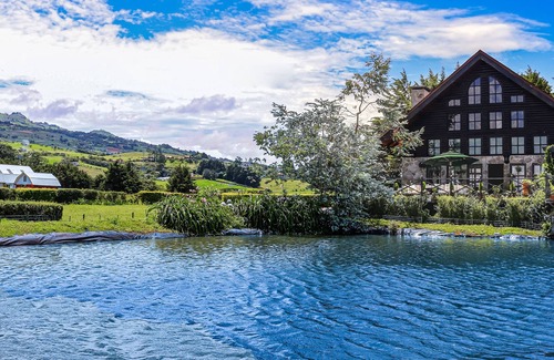 San Rafael Casa | Inviting dog-friendly home with lake, hot tub, game room, fireplace, & W/D