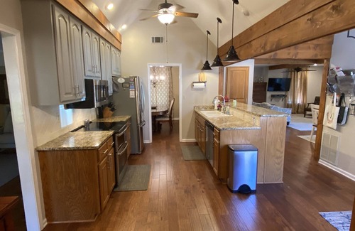Oxford Casa | Inviting farmhouse with private pool